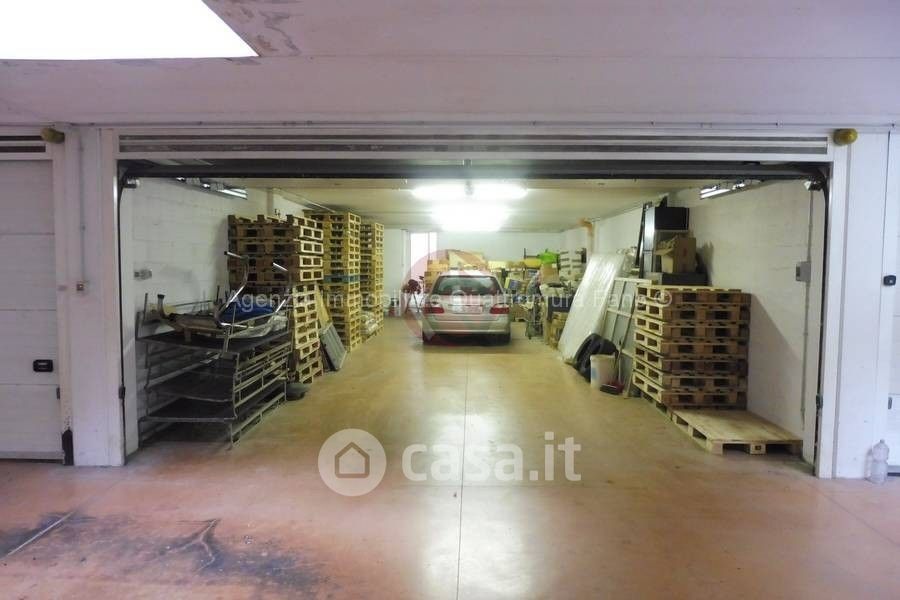 Garage/Posto auto in Vendita in Via Piave a Fano