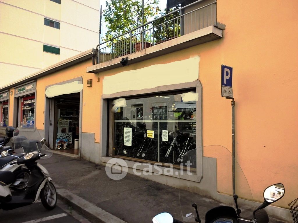 Negozio/Locale commerciale in Affitto in Via Maragliano a Firenze