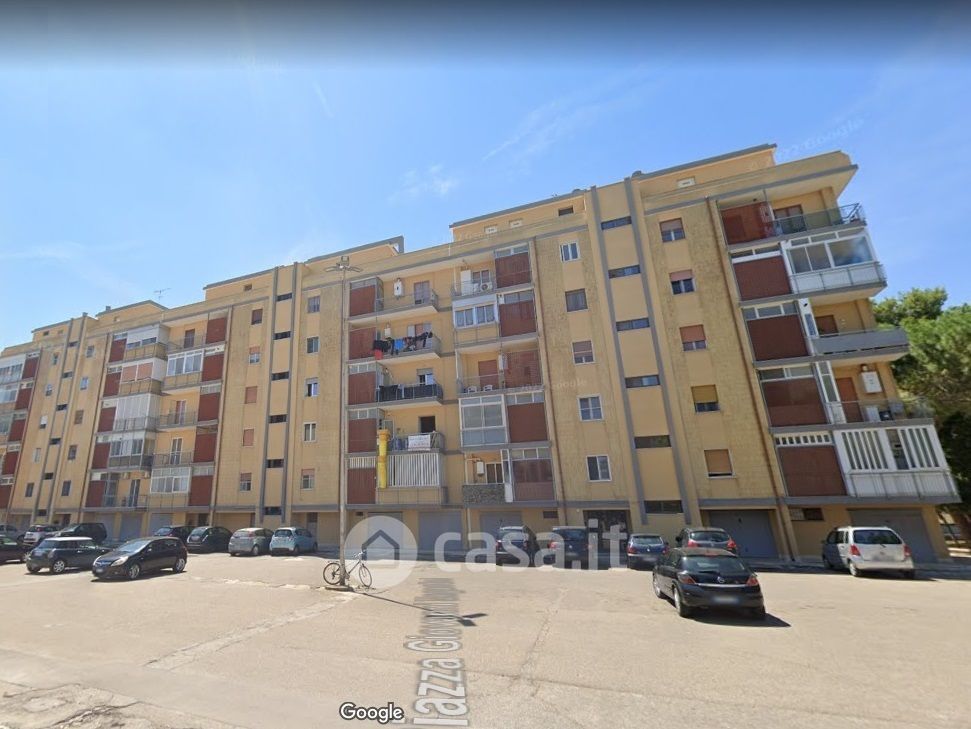 Appartamento in Vendita in Piazza Giovanni Segantini 3 a Brindisi