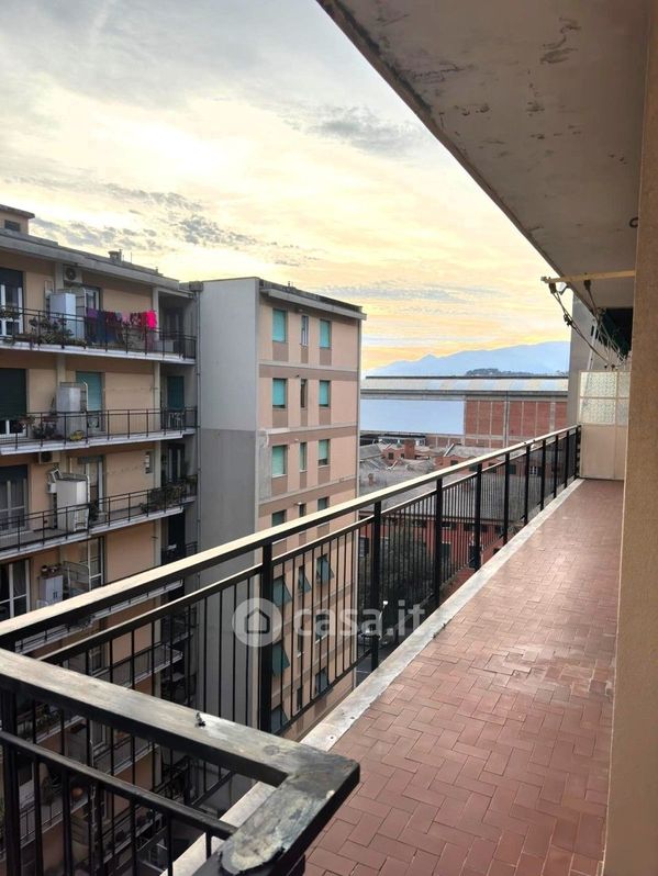Appartamento in Vendita in Via Marcello Cerruti a Genova
