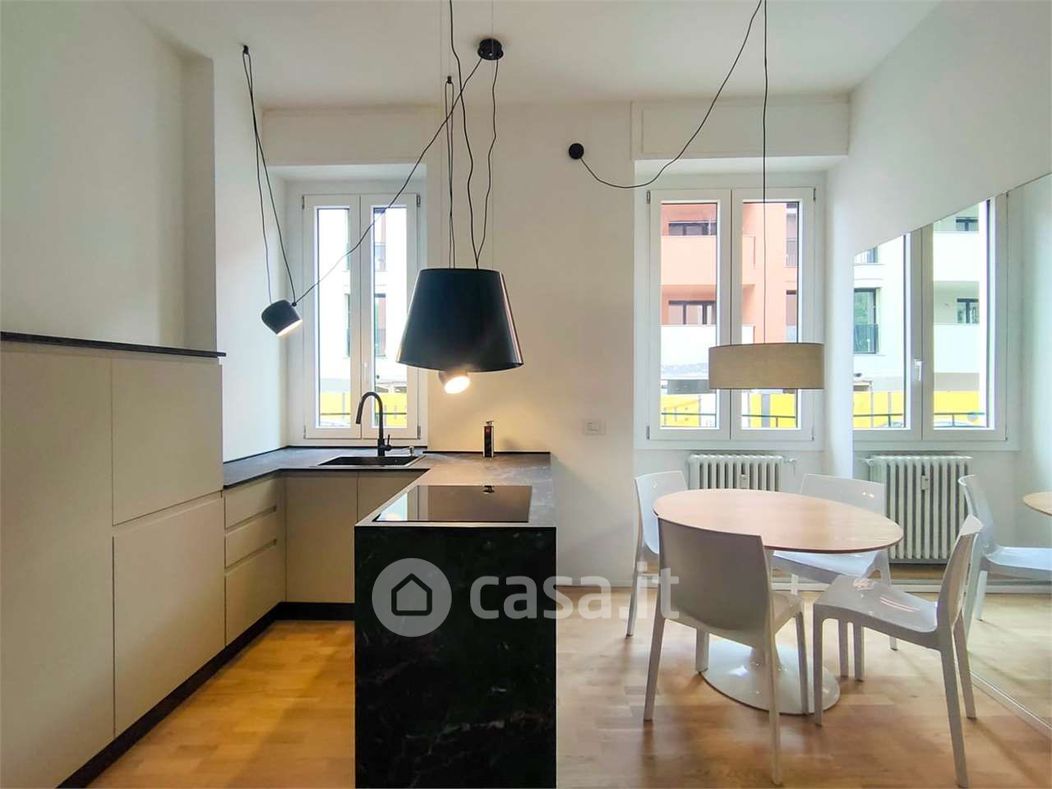 Appartamento in Vendita in Via Sapri 38 a Milano