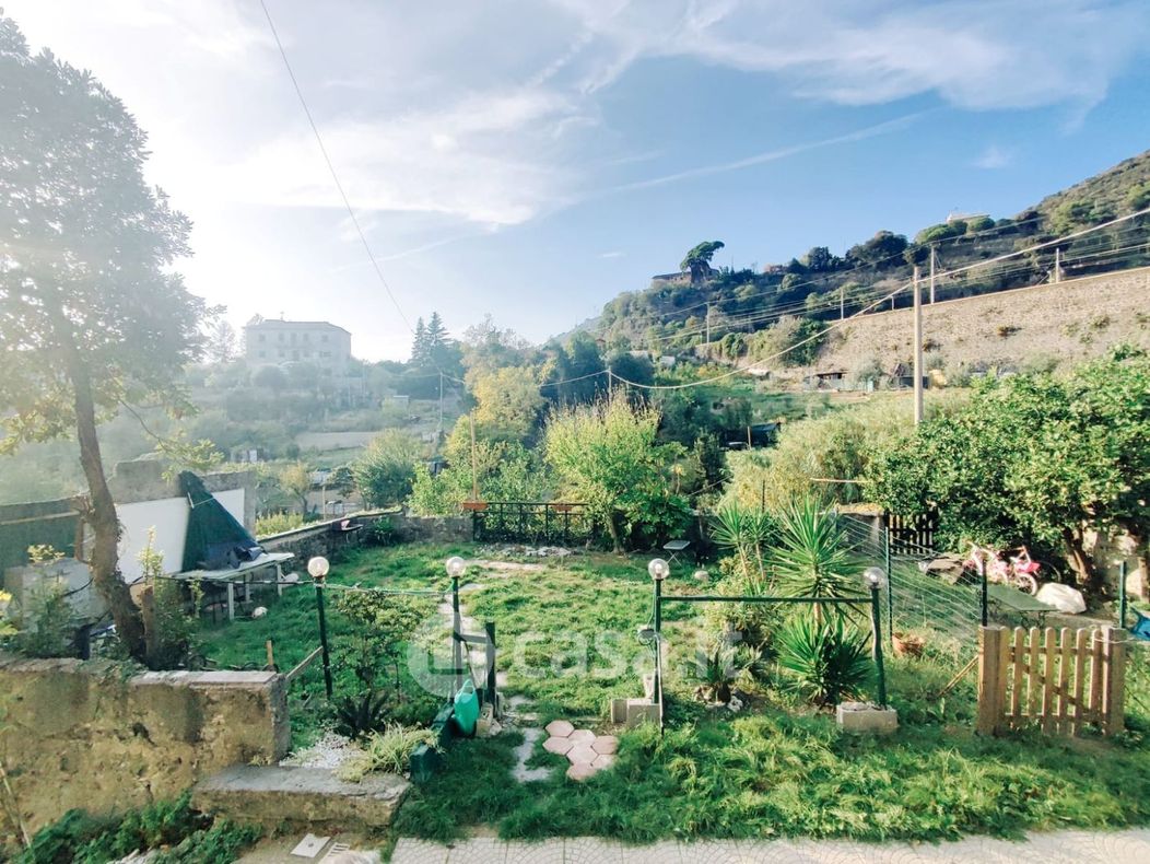 Villetta a schiera in Vendita in Via ORATORIO DI BORZOLI a Genova