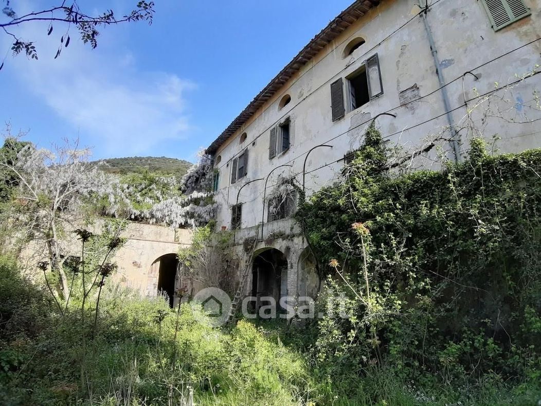 Villa in Vendita in Via di Ragnaia Asciano a San Giuliano Terme