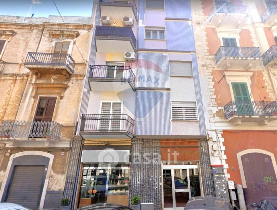 Negozio/Locale commerciale in Vendita in Via Alessandro Maria Calefati 366 a Bari
