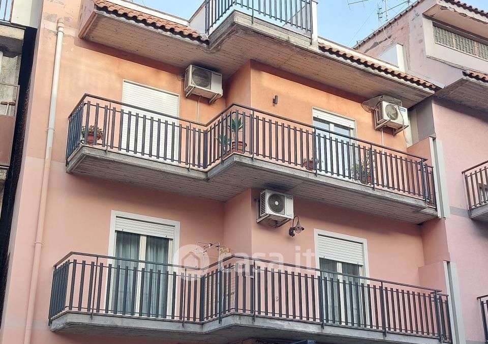 Appartamento in Vendita in Via Finocchiari a Aci Catena
