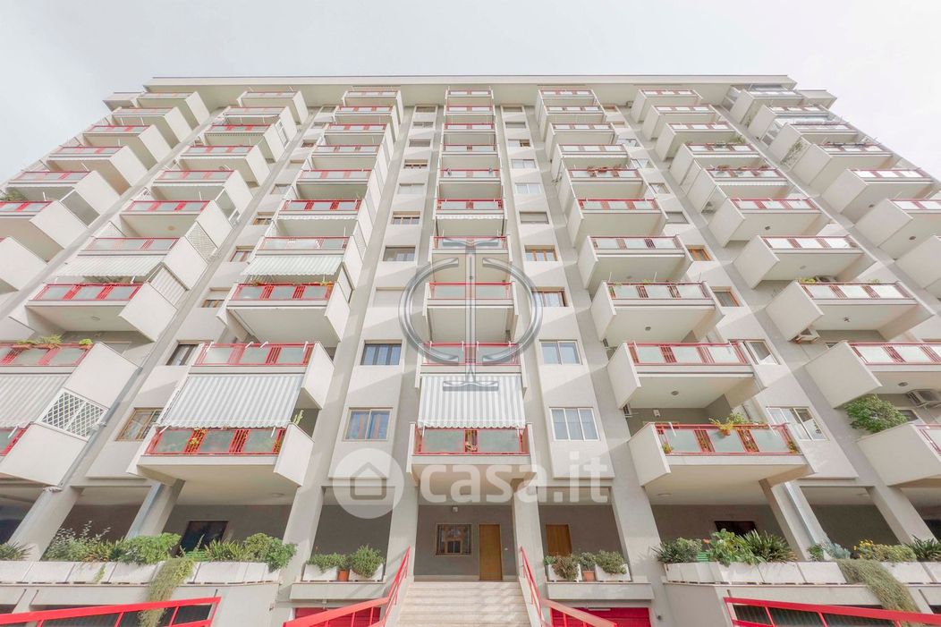 Appartamento in Vendita in Viale Luigi de Laurentis a Bari