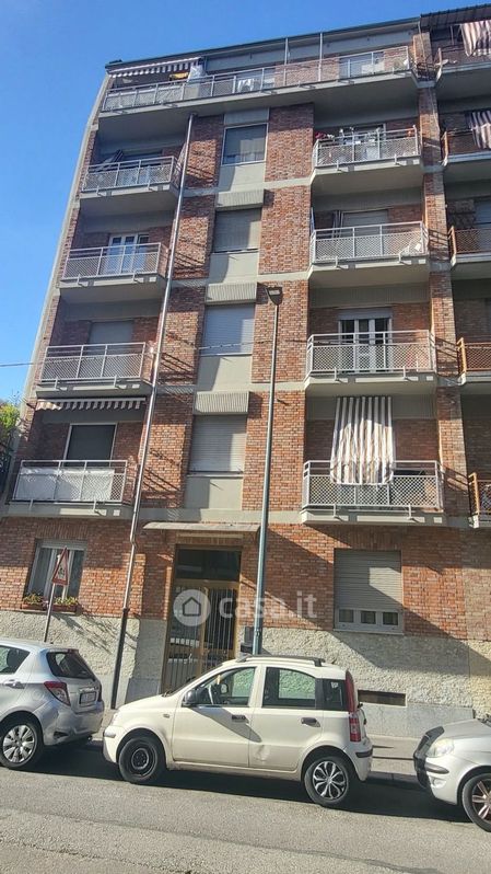 Appartamento in Vendita in Via Abate Pietro Chanoux 12 20 -28 a Torino