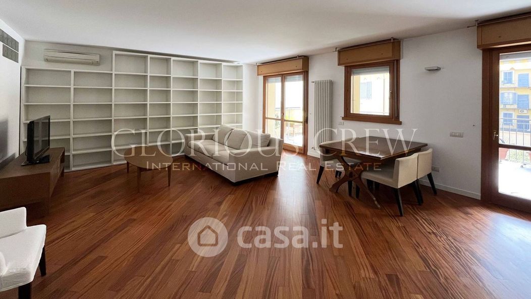Appartamento in Affitto in Via Vittoria Colonna 33 a Milano