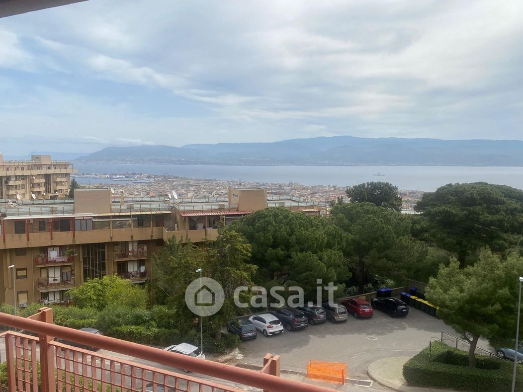 Appartamento in Vendita in Salita Villa Contino 38 a Messina