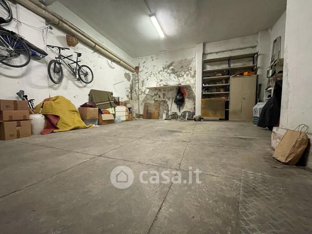 Garage/Posto auto in Vendita in Via BELLINI a Firenze