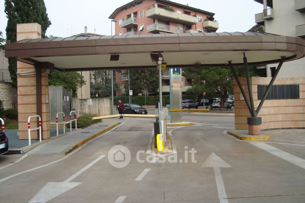 Garage/Posto auto in Vendita in Via San Camillo De Lellis a Verona