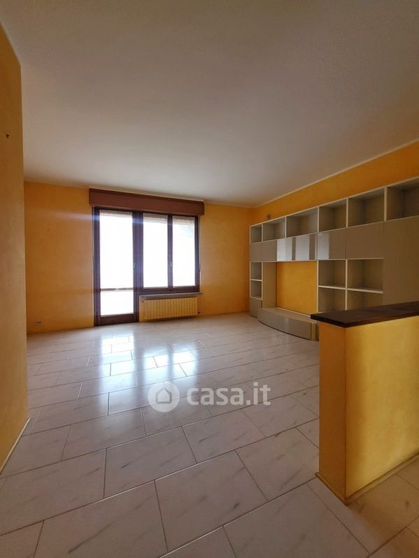 Appartamento in Vendita in Via Gianfrancesco Re 83 a Torino