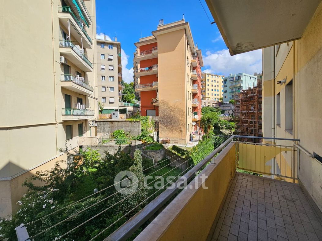 Appartamento in Vendita in Via dei Carpentieri a Genova