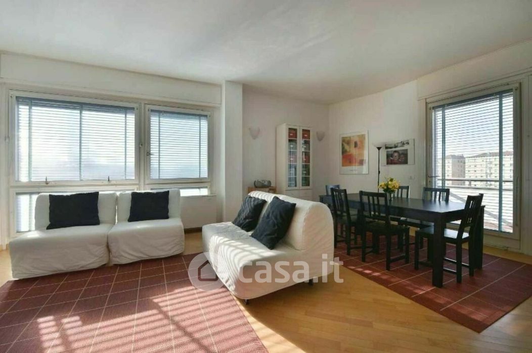 Appartamento in Affitto in Via Abbadesse 44 a Milano
