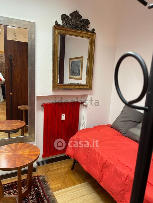 Appartamento in Affitto in Via Quadronno 6 a Milano