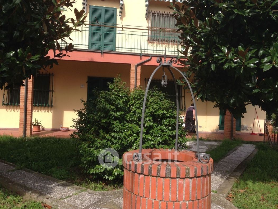 Villa in Vendita in Via Romana 2967 a Lucca