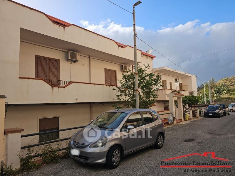 Appartamento in Vendita in Via Lupardini a Reggio Calabria
