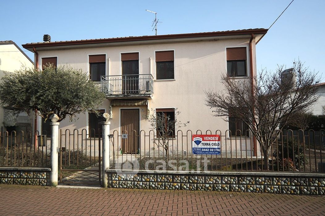Casa indipendente in Vendita in Via Alcide de Gasperi 18 a San Pietro di Morubio