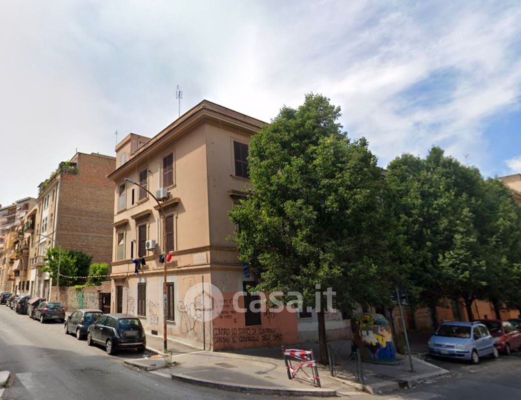 Casa indipendente in Vendita in Via Ruggero Marturano a Palermo