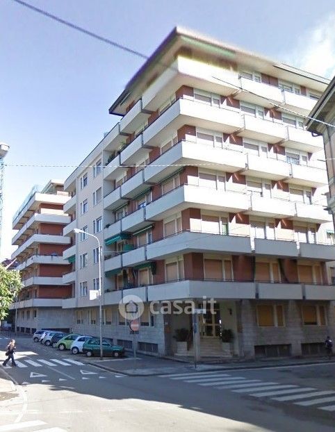 Appartamento in Vendita in Via Giuseppe Grandi 2 a Varese