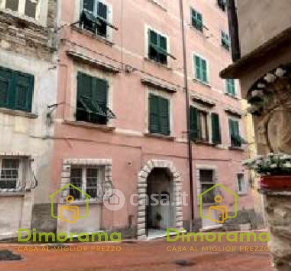 Appartamento in Vendita in Via Grazzano 5 a Carrara