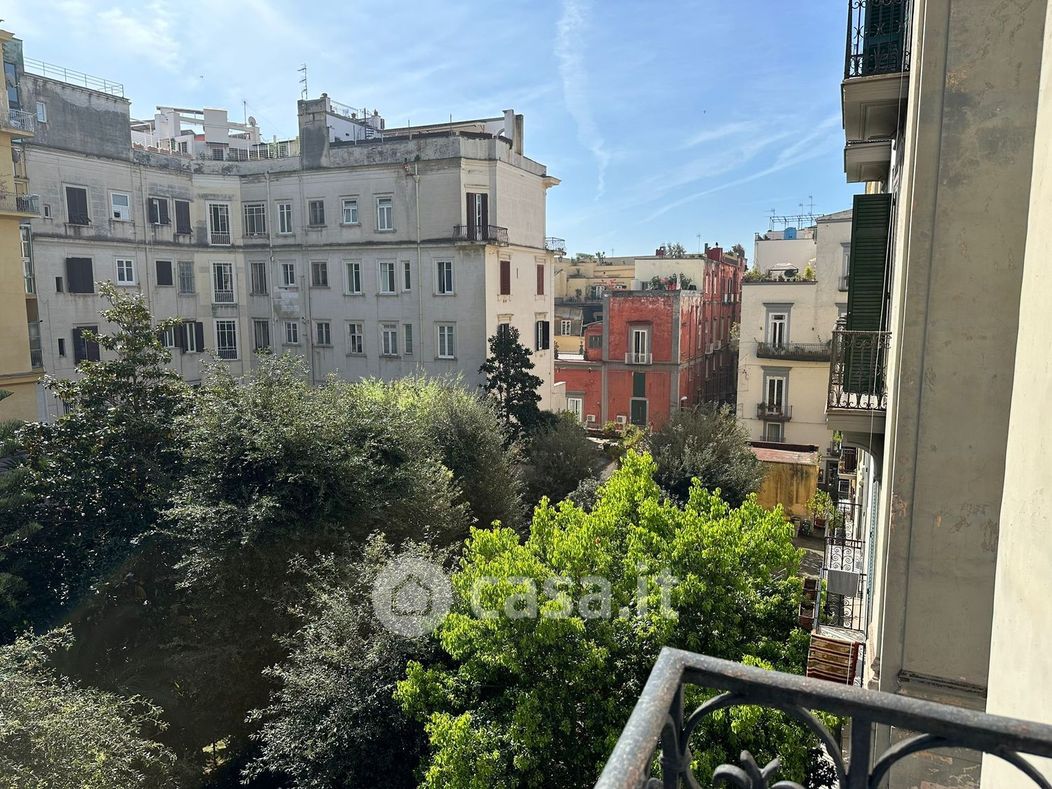 Appartamento in Affitto in Via Carlo Poerio a Napoli