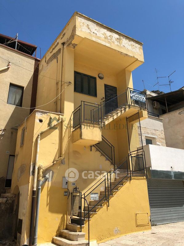 Casa indipendente in Vendita in Via Normanni 56 a Sannicandro di Bari