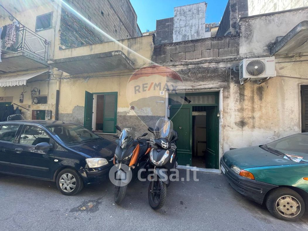 Casa Bi/Trifamiliare in Vendita in Via Tre Soci 17 a Catania