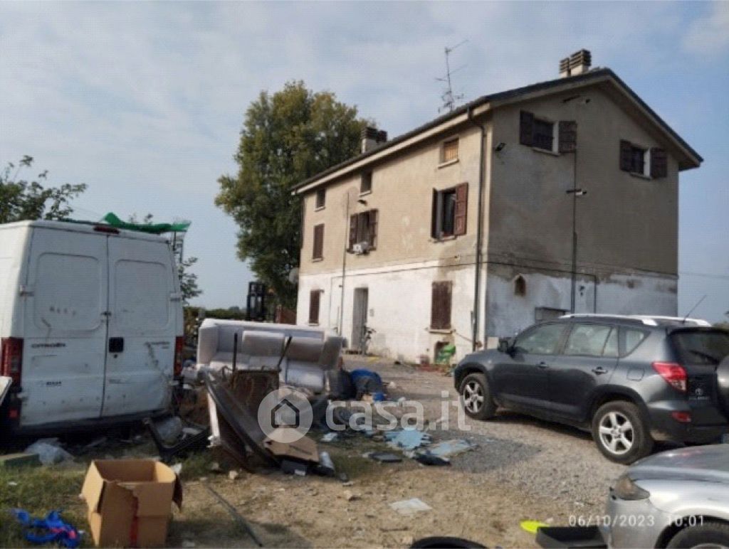 Appartamento in Vendita in Via Marche 3 a Reggio Emilia