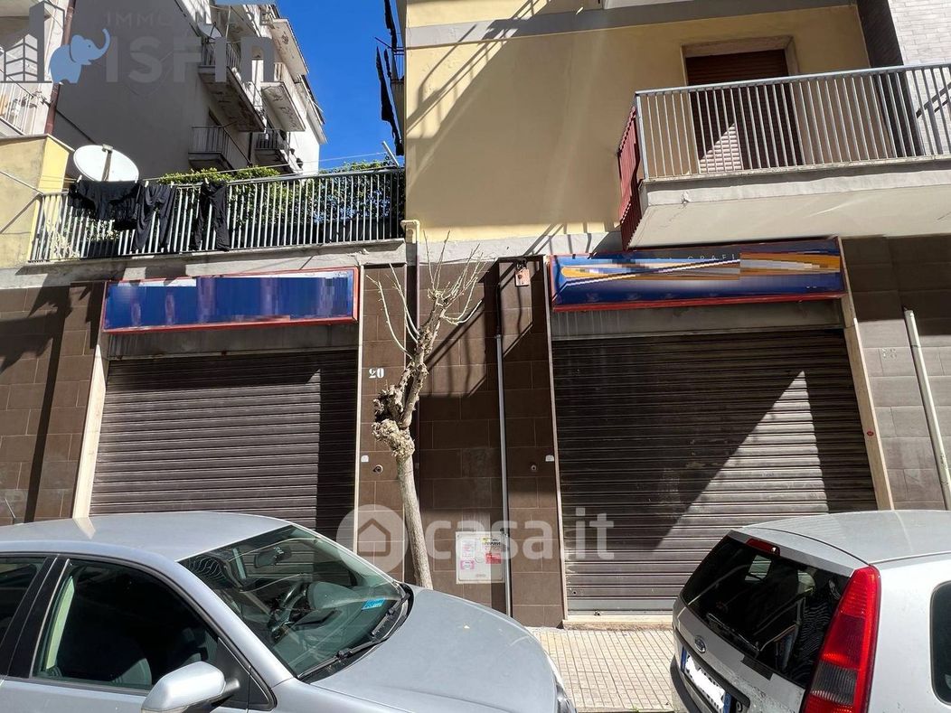 Negozio/Locale commerciale in Affitto in Via Don Carlo de Cardona 18 a Cosenza