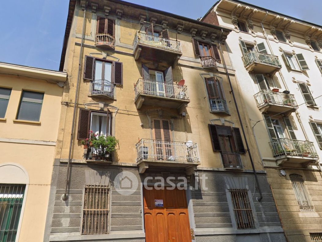 Appartamento in Vendita in Via Cherasco 6 a Torino