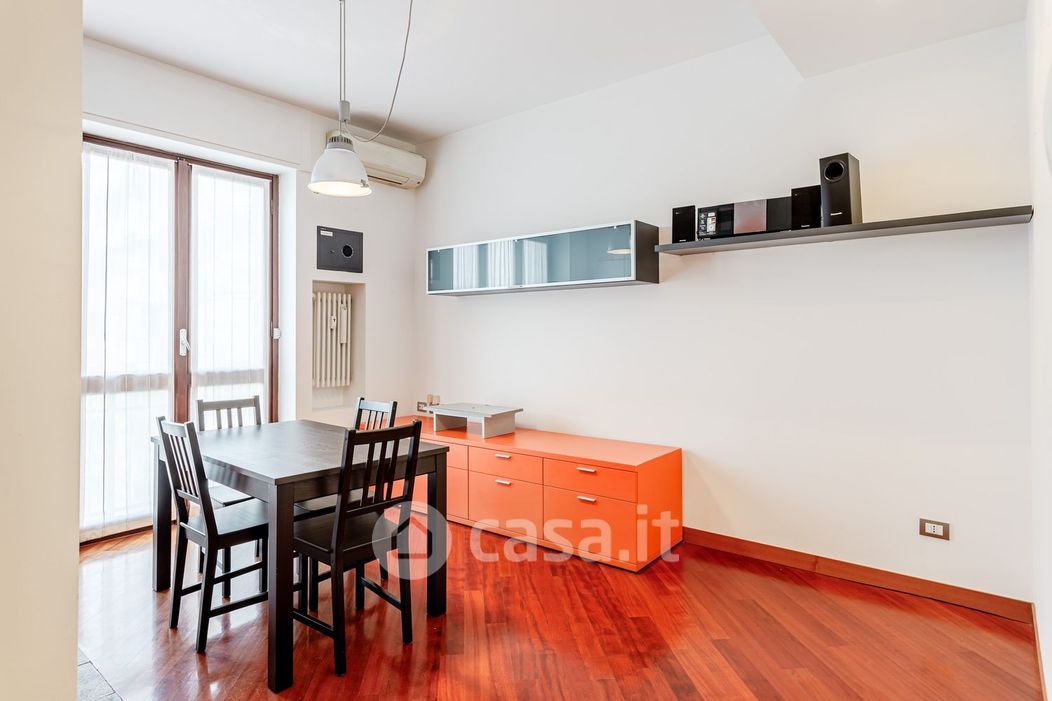 Appartamento in Affitto in Viale Faenza 26 a Milano