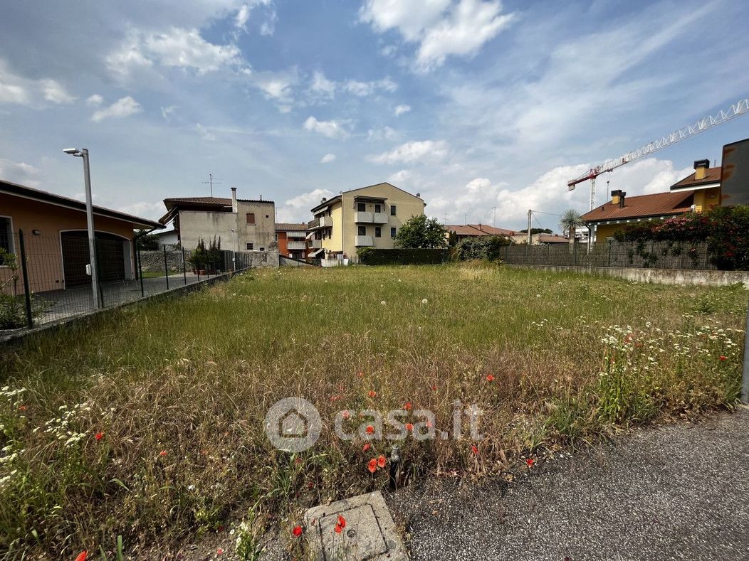 Terreno edificabile in Vendita in Via Attilio Personi a San Giovanni Lupatoto