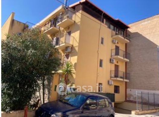 Appartamento in Vendita in Via Francesco Milo Guggino 91 a Palermo