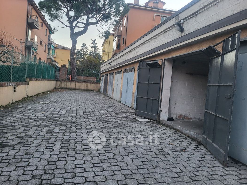 Garage/Posto auto in Vendita in Via Antonio Pacinotti a Bologna