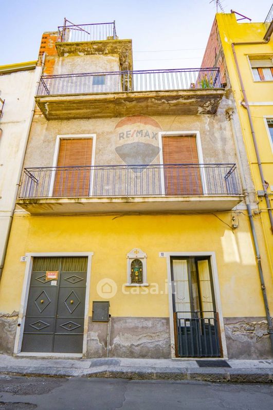 Casa indipendente in Vendita in Via Reggio 19 -9 a Paternò