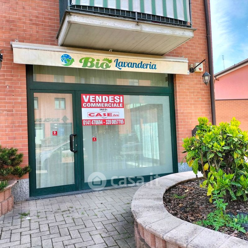 Negozio/Locale commerciale in Vendita in Corso ALBA 70 a Asti