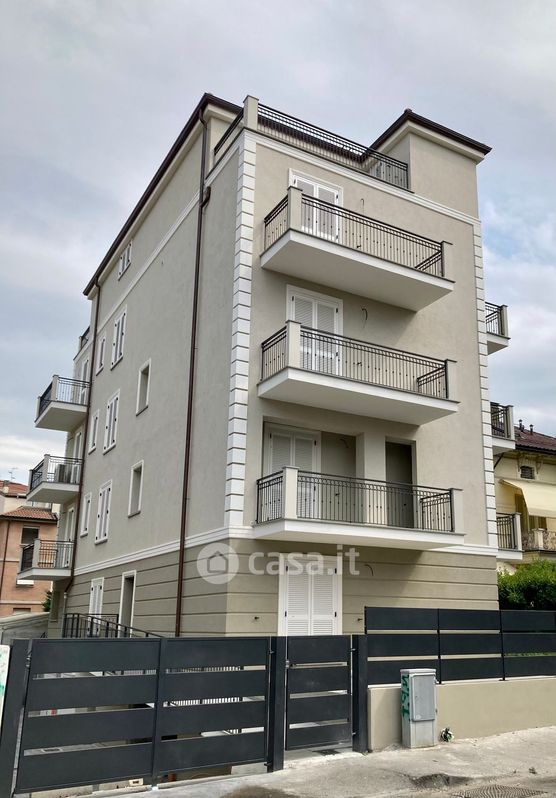 Appartamento in Vendita in Via MICHELE VALENTI 1 B a Parma