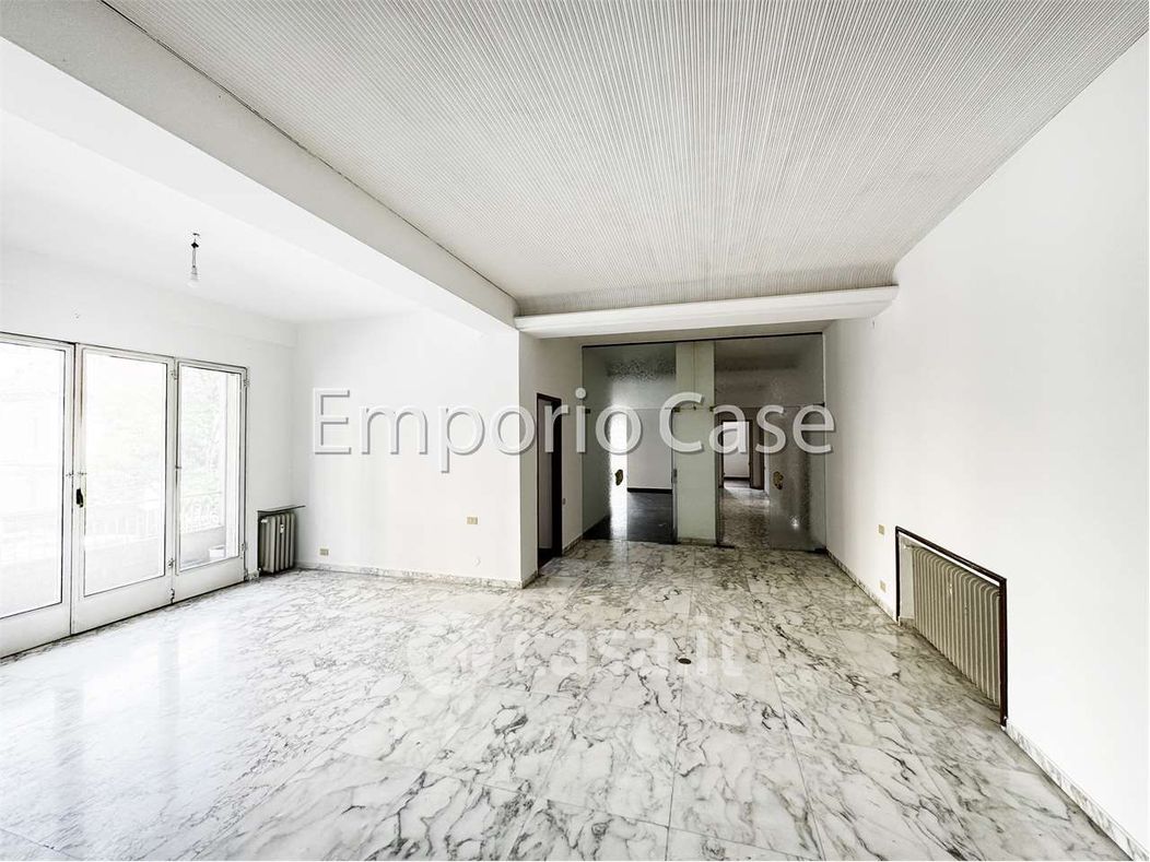 Appartamento in Vendita in Via Emilia Est 171 a Modena