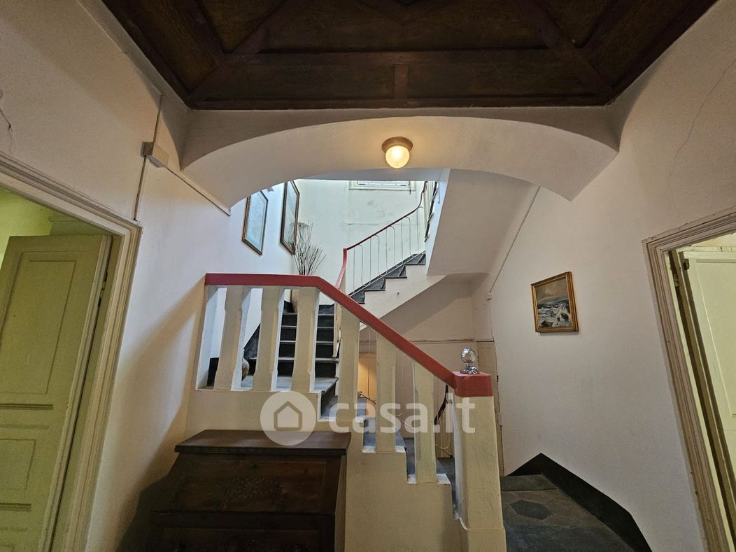 Villa in Vendita in Salita Bocchettina 10 a Genova