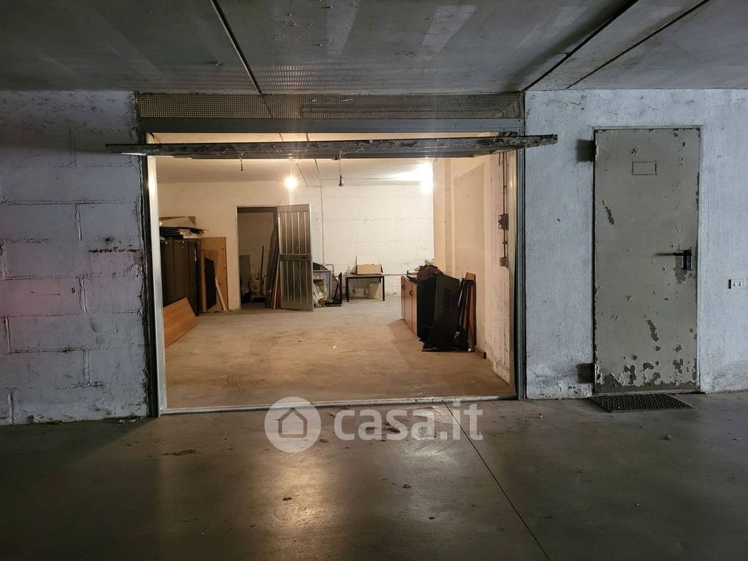 Garage/Posto auto in Vendita in Via Pietro Mascagni 17 a Colleferro