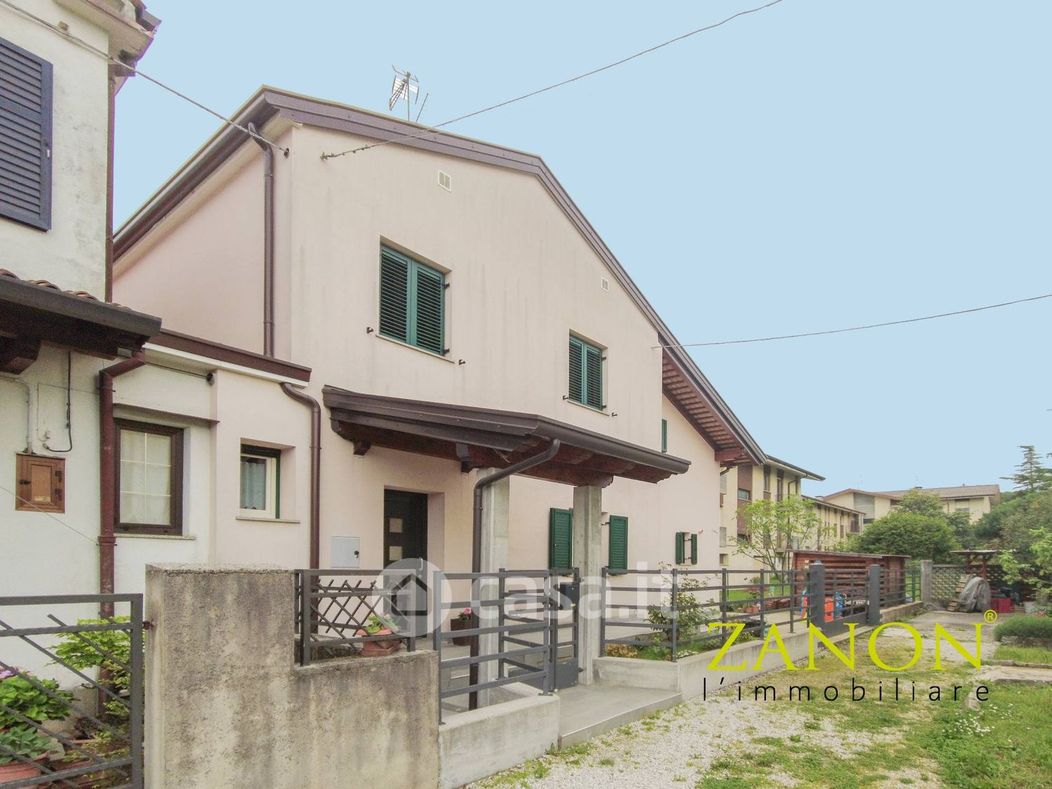 Casa Bi/Trifamiliare in Vendita in Via Armistizio a Cormons