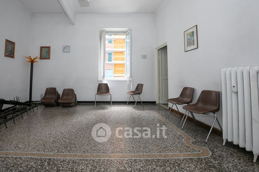 Appartamento in Vendita in Via Bonifacio a Genova