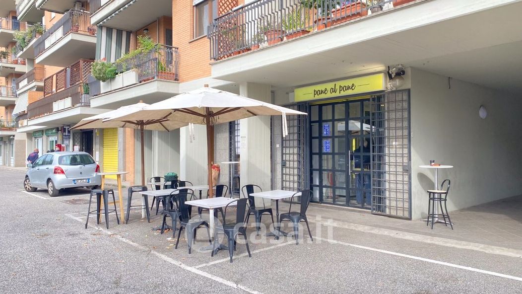 Negozio/Locale commerciale in Vendita in Via Magnano in Riviera a Roma