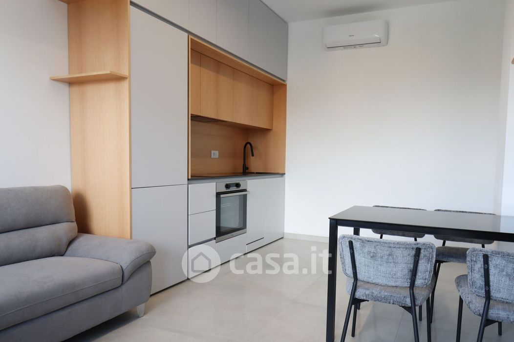 Appartamento in Affitto in Via Valle Antrona 1 a Milano
