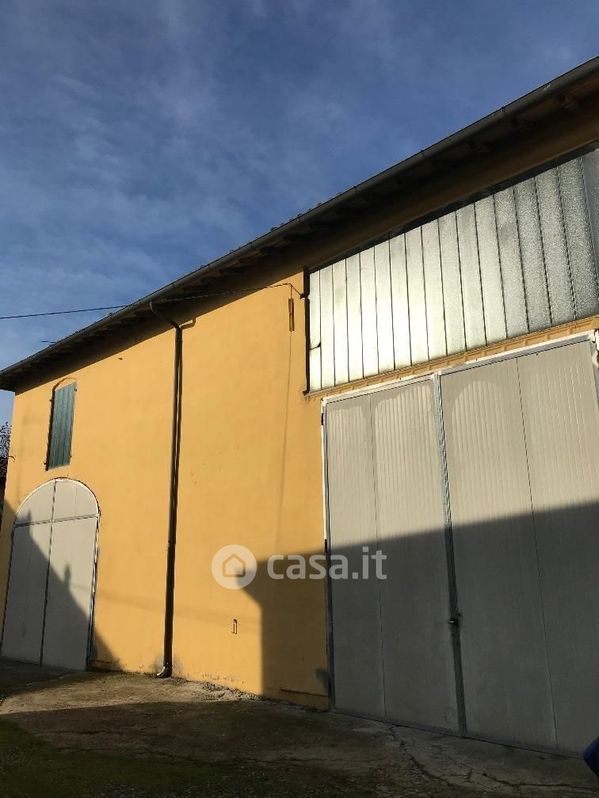 Rustico/Casale in Vendita in Strada Nazionale per Carpi Nord 1800 a Modena