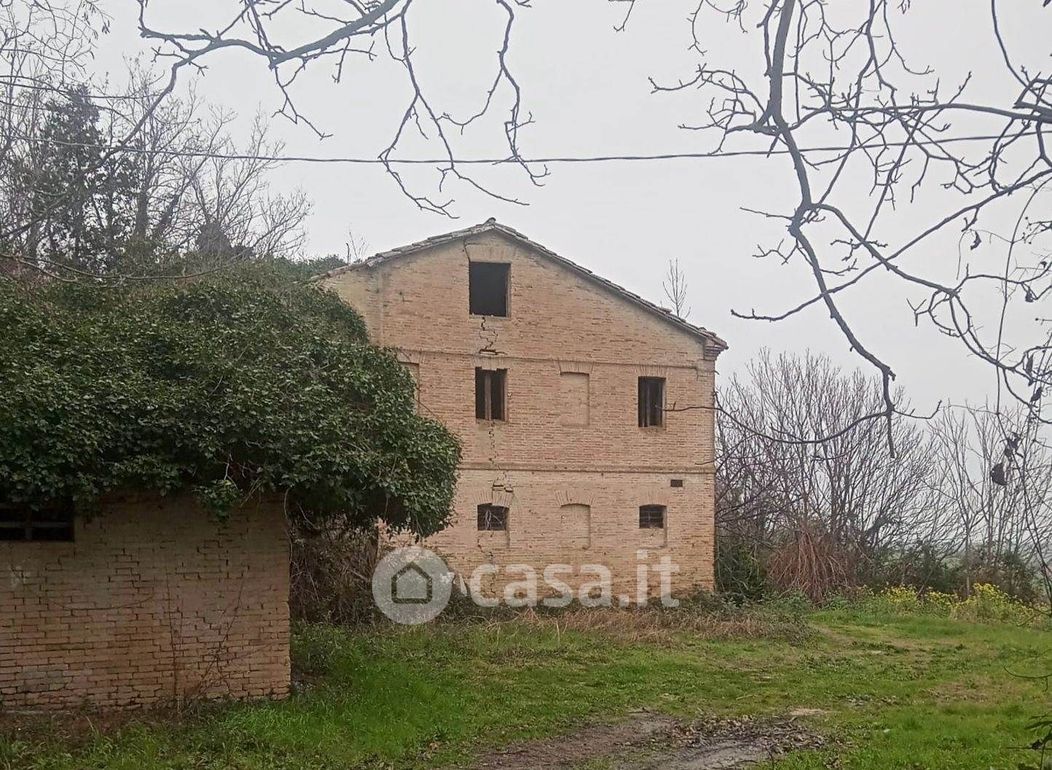 Rustico/Casale in Vendita in Via Sant'Amico 9 ex a Morro d'Alba