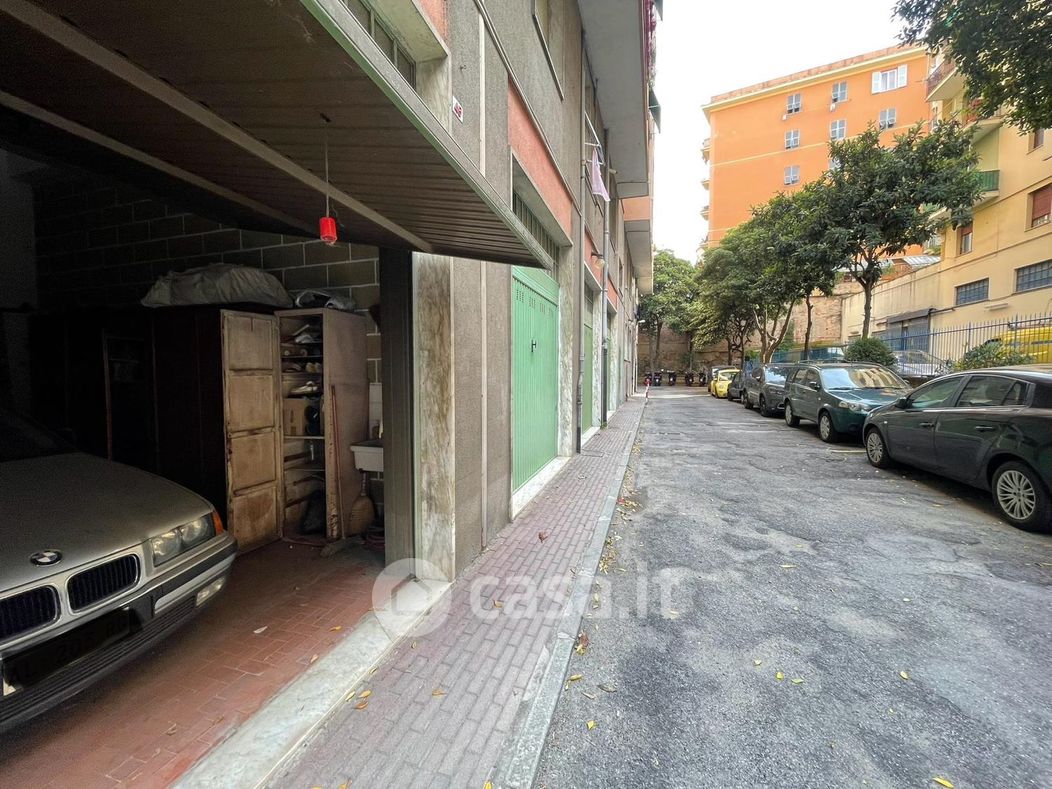 Garage/Posto auto in Vendita in Via Vincenzo Blelè 46 dr a Genova