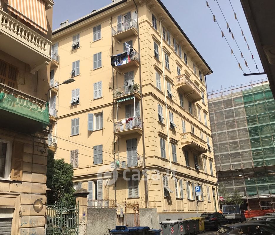 Appartamento in Vendita in Viale Carlo Canepa a Genova