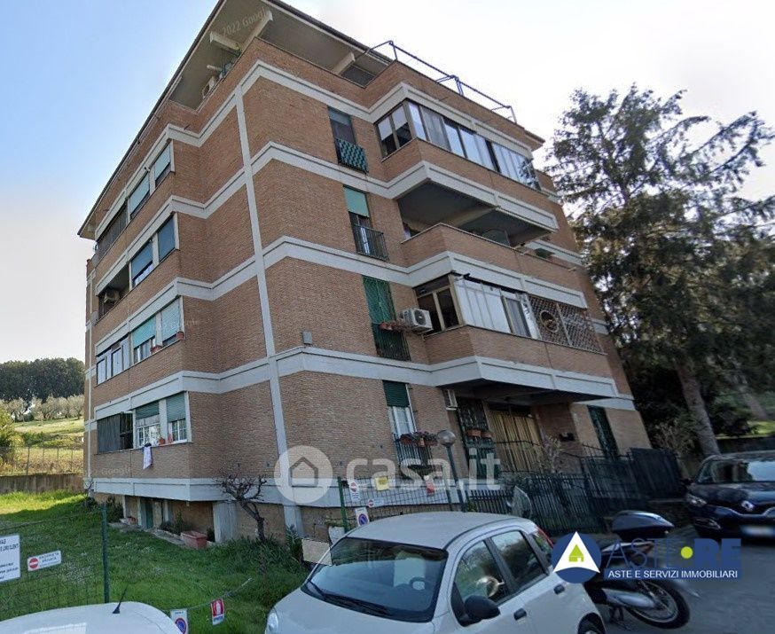 Appartamento in Vendita in Via dei Martuzzi 45 a Roma